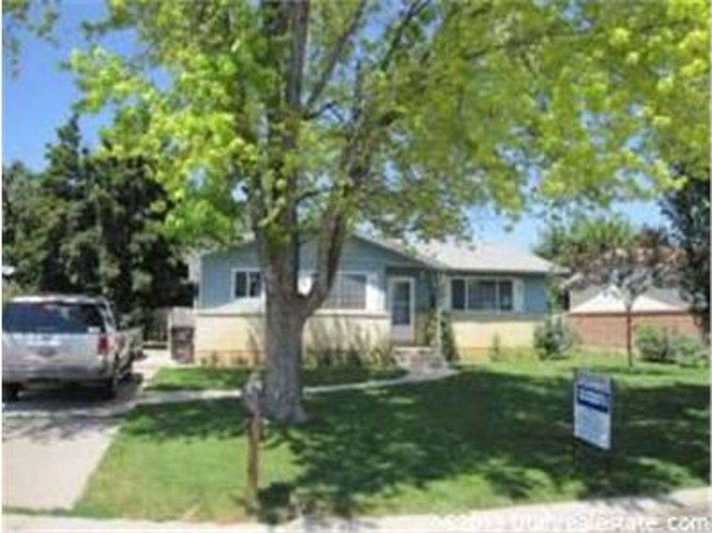 725 E Canyon View Dr, Hyrum, UT 84319
