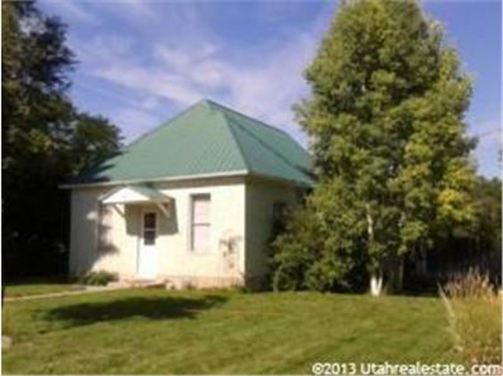 70 S 200 E, Monroe, UT 84754