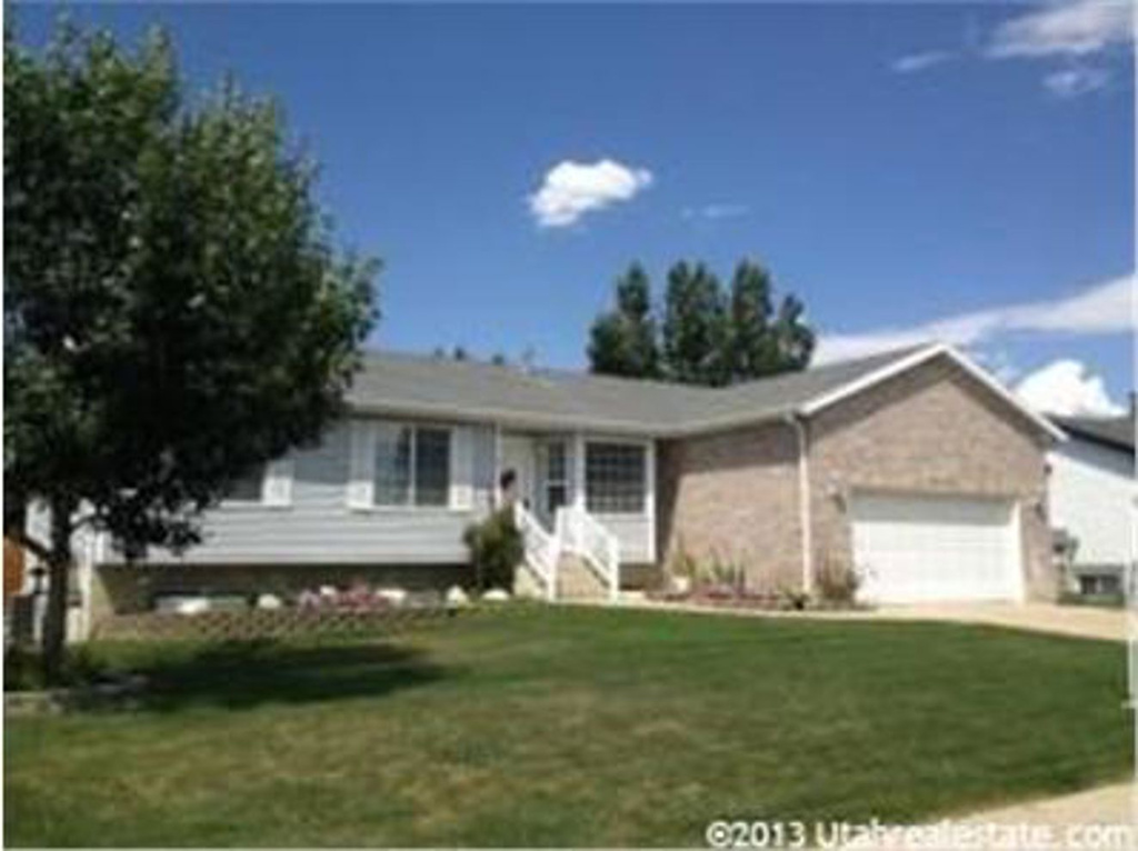 1570 W 2350 S, Syracuse, UT 84075