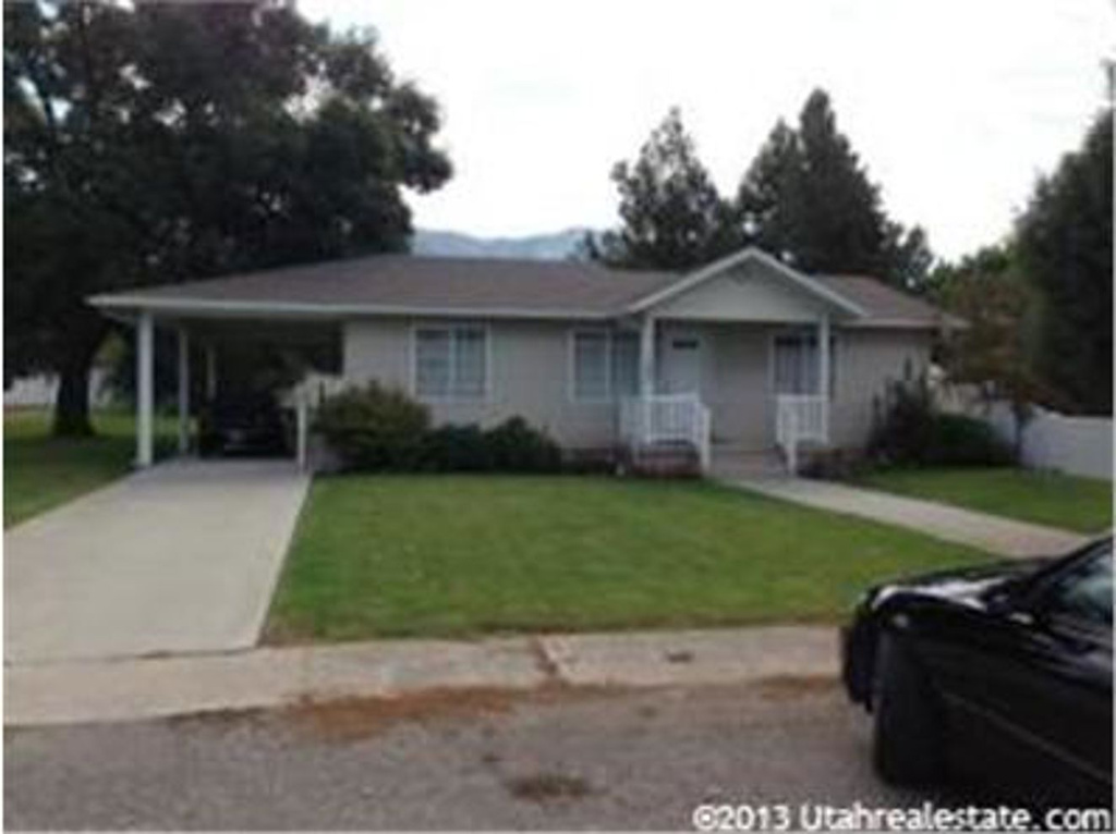 140 N 100 W, Hyde Park, UT 84318