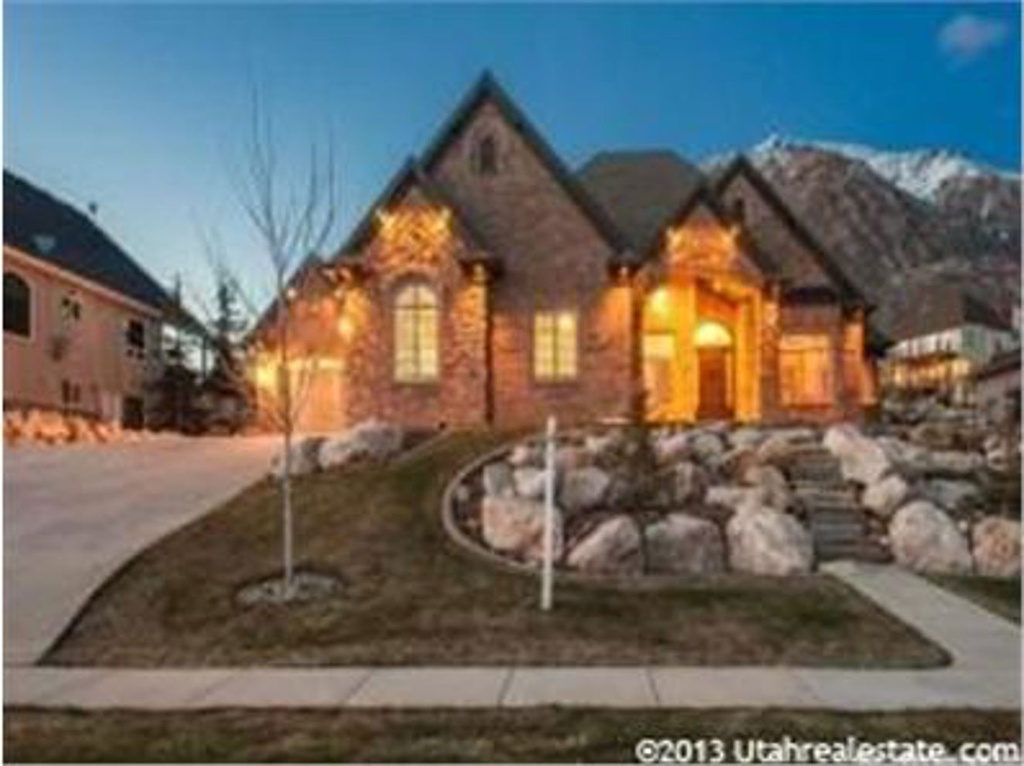 156 W 4100 N, Pleasant View, UT 84414