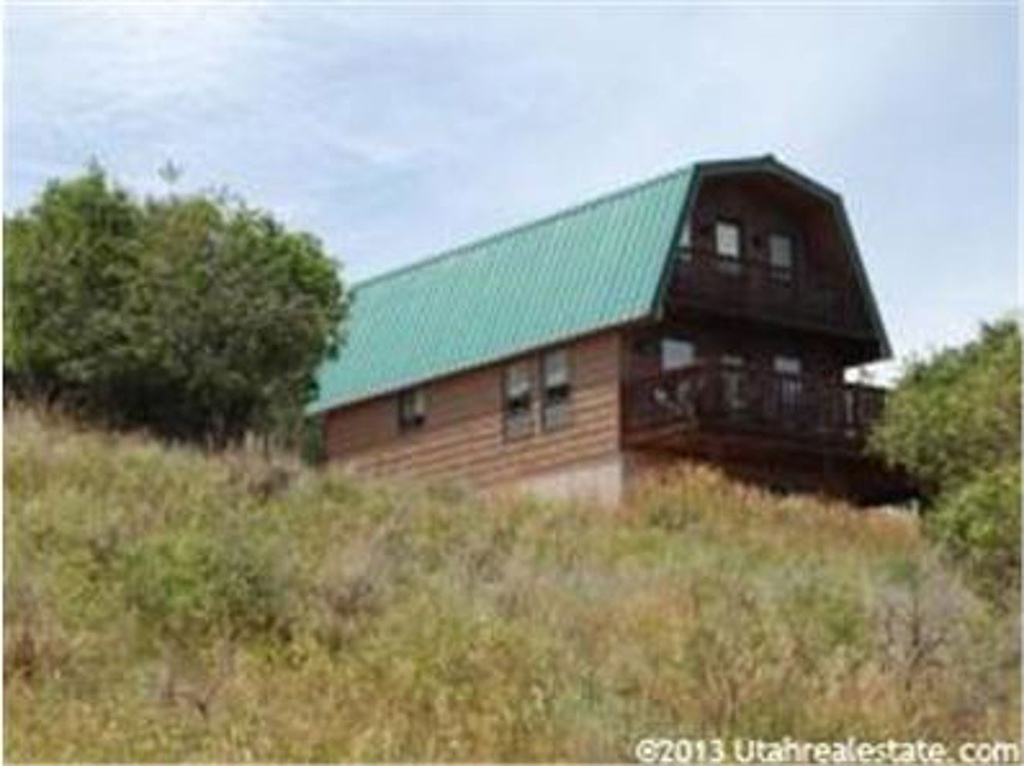 76 Valley View Rd, Wanship, UT 84017