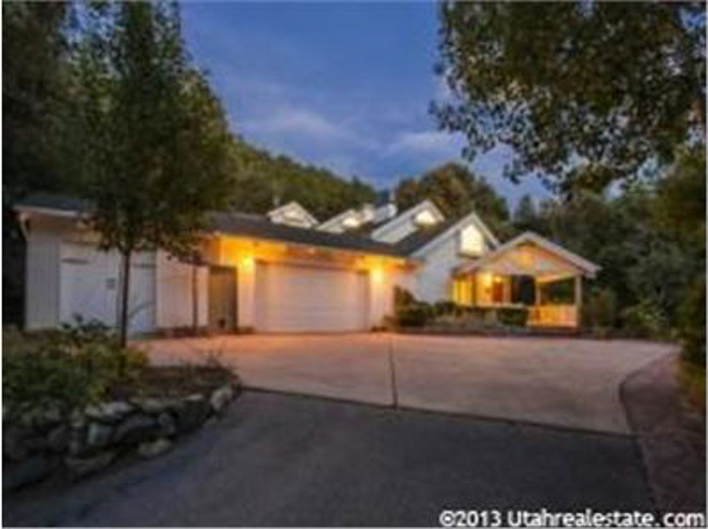2088 E Ridgehill Dr S, Bountiful, UT 84010