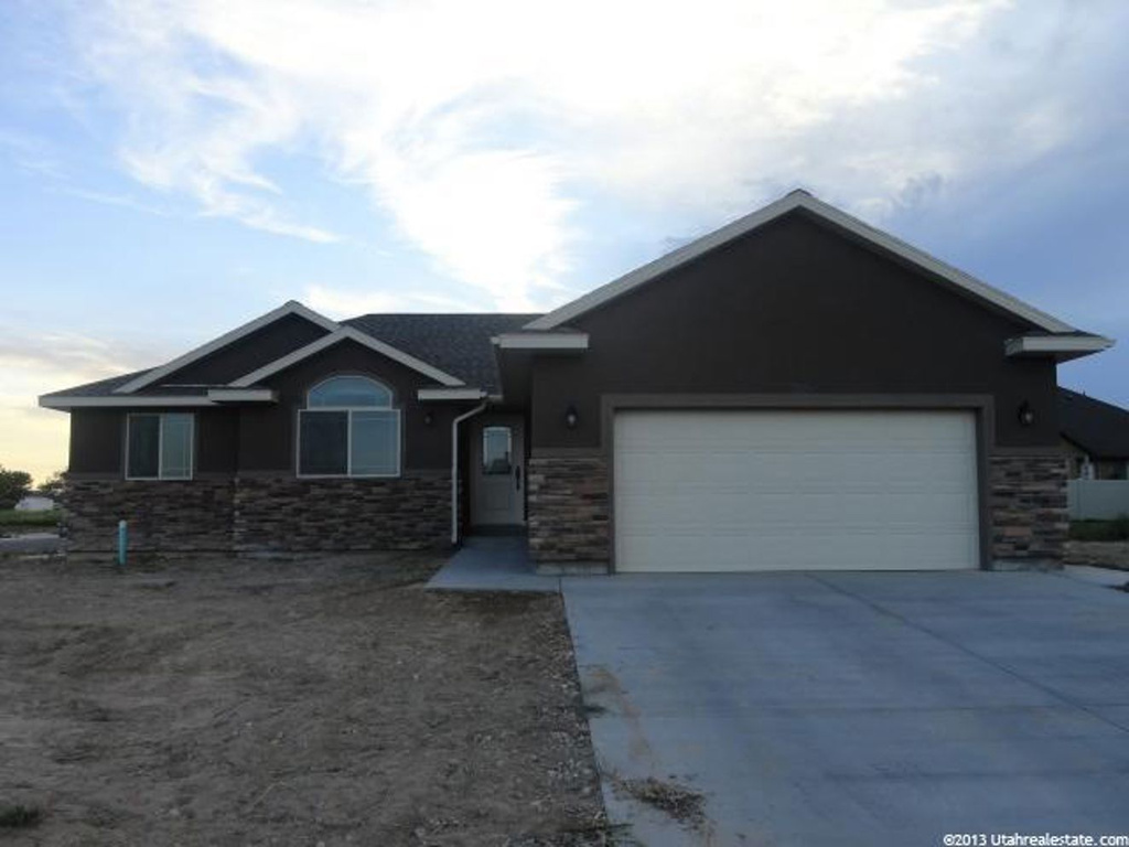 824 S 1860 E #21, Naples, UT 84078