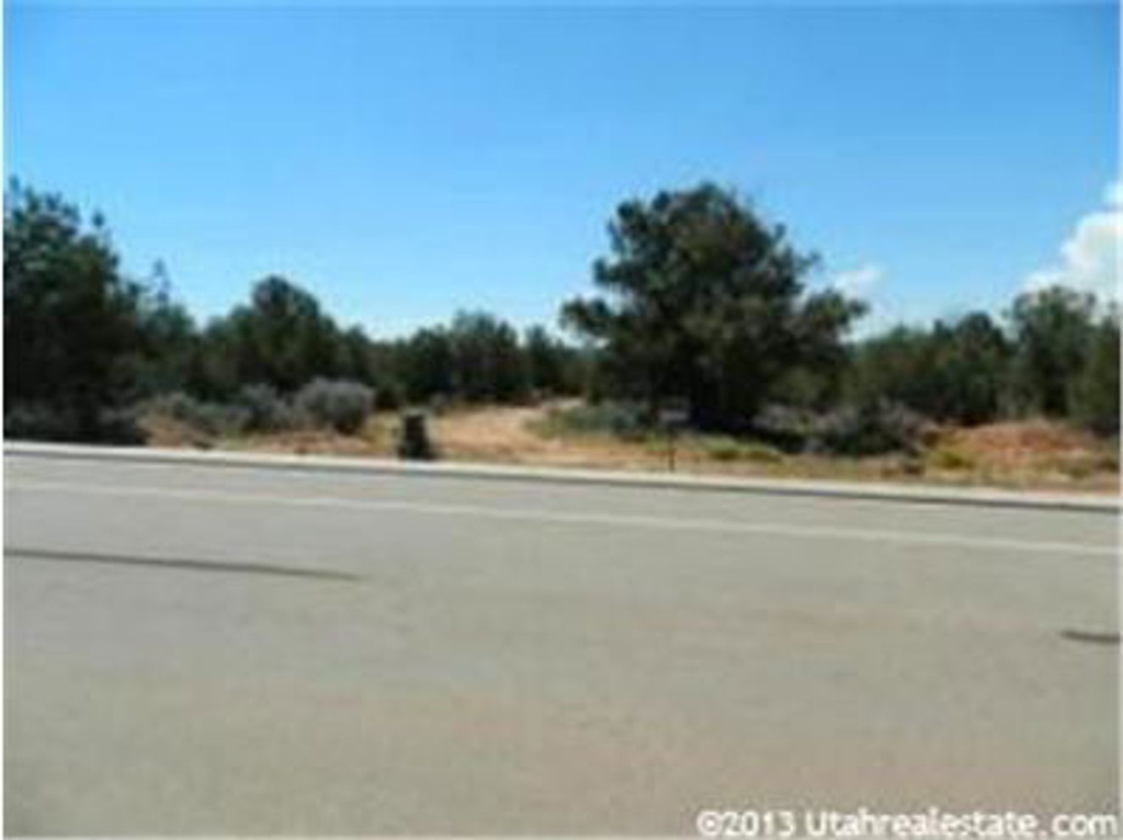 1366 E Cedar, Hurricane, UT 84737