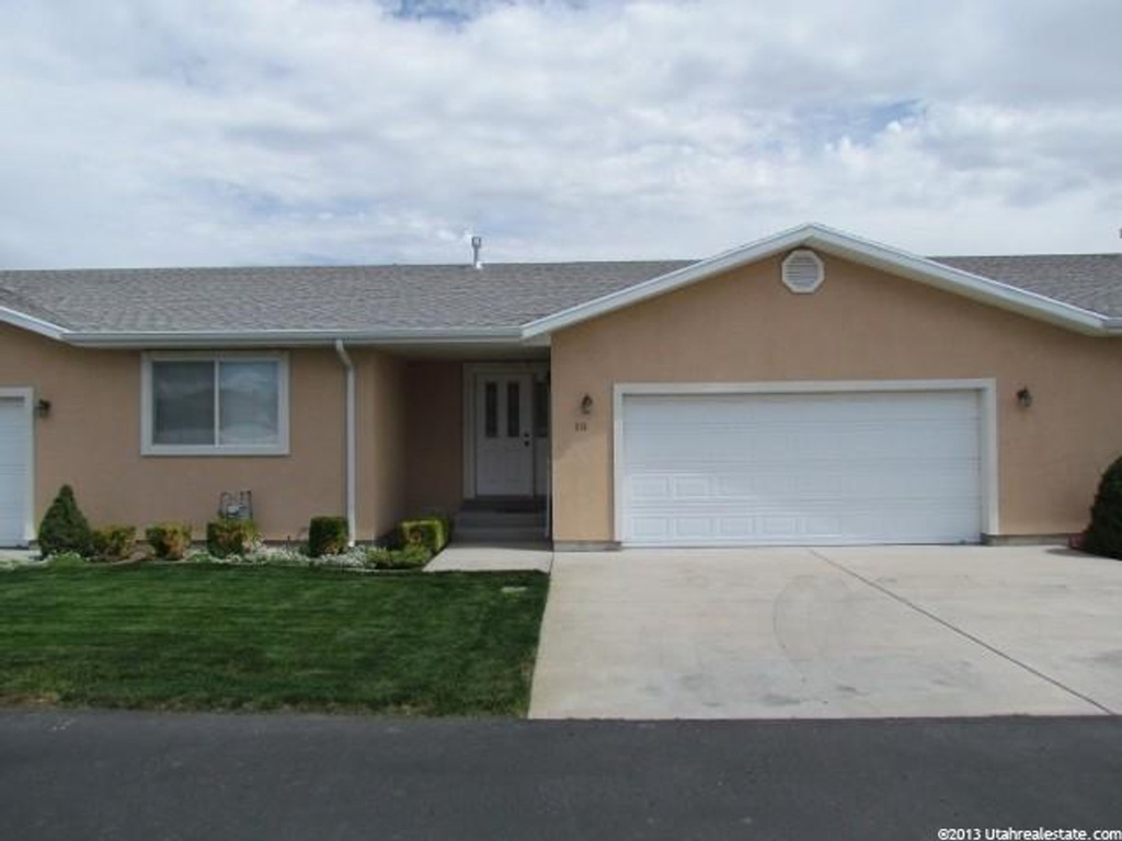 445 E Topaz Blvd N #10, Delta, UT 84624