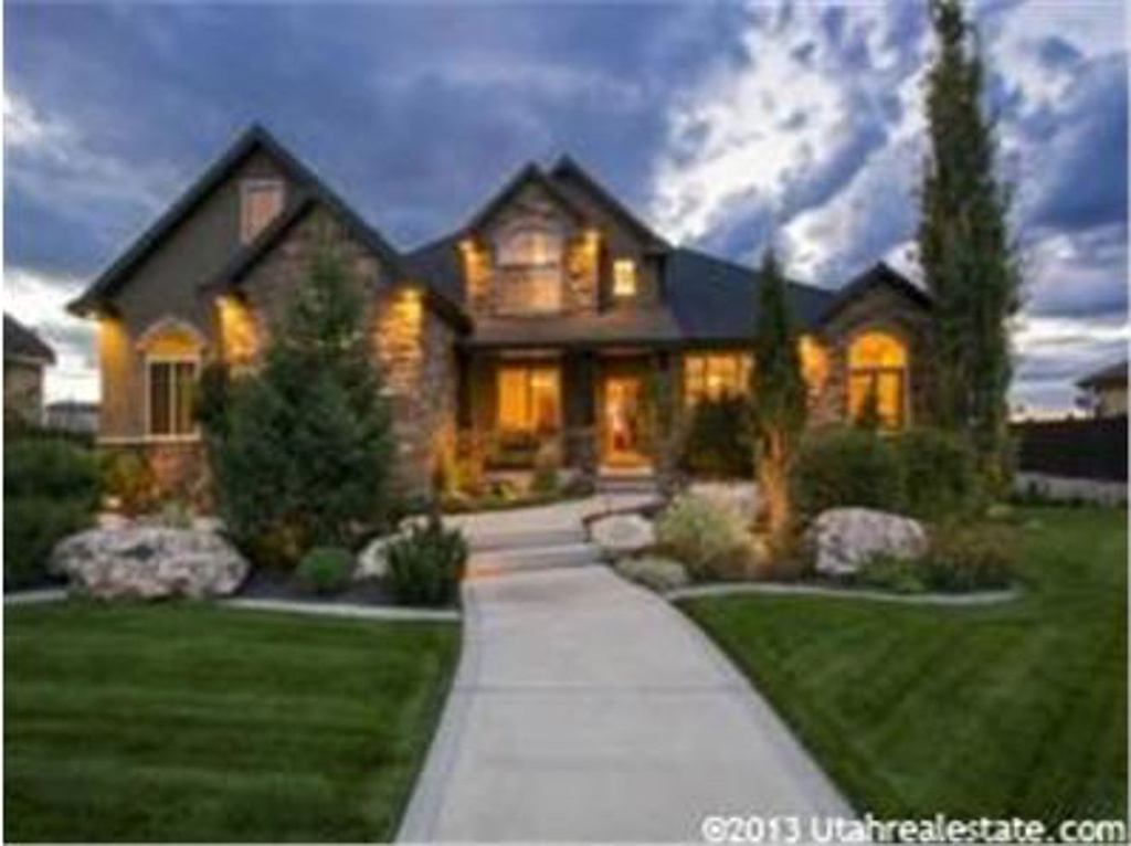 652 S Eaglepointe Dr E, North Salt Lake, UT 84054