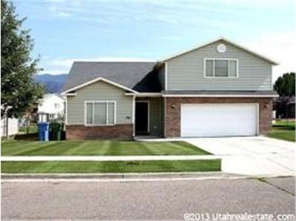 241 S Sunstone Cir W, Logan, UT 84321