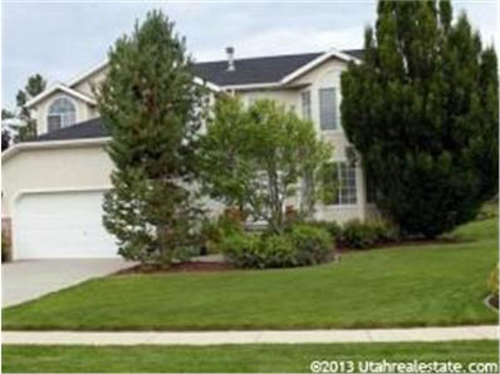 259 E Shadowbrook Ln, Kaysville, UT 84037