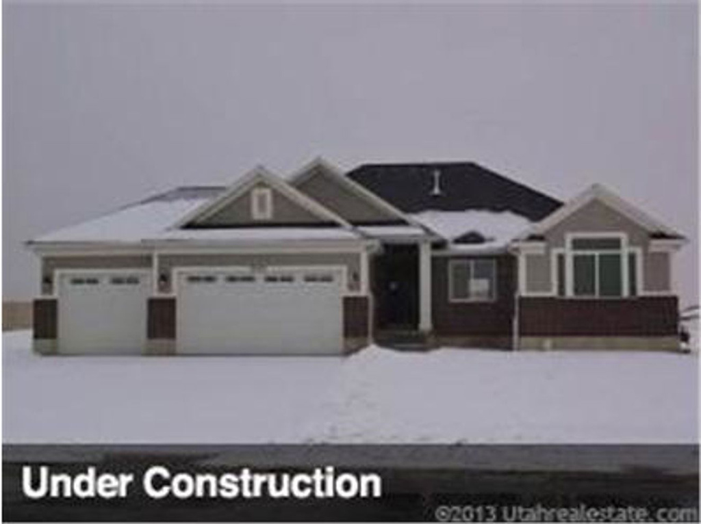 3559 W Cranefield Rd, Clinton, UT 84015