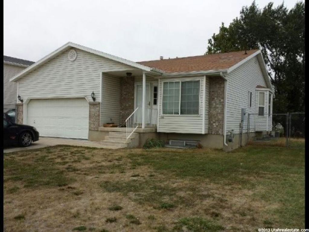 1913 N 950 W, Clinton, UT 84015