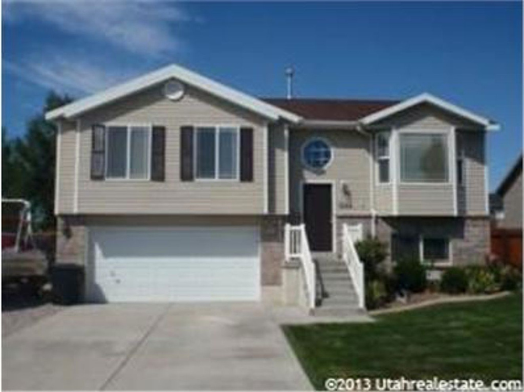 1688 W 675 N, Clinton, UT 84015