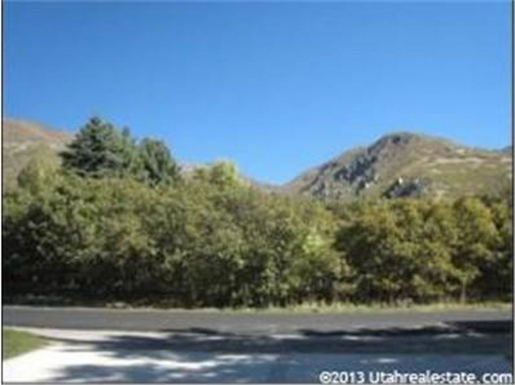 6116 S 2900 St E #84, Uintah, UT 84403