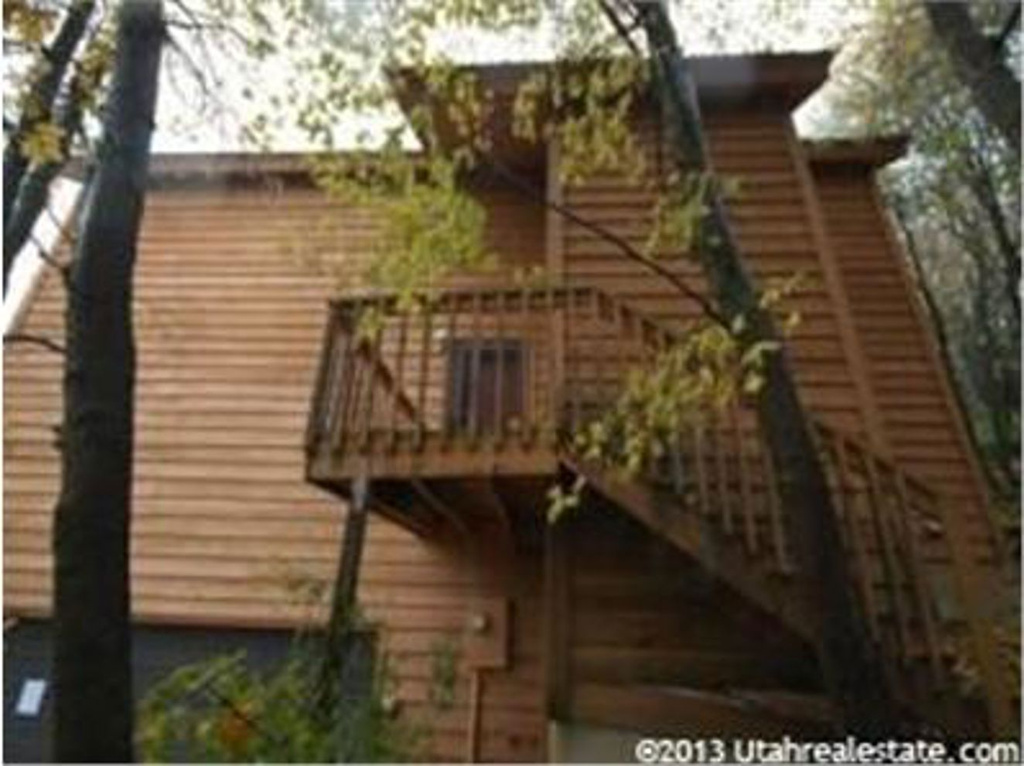 190 W Parkview Dr, Summit Park, UT 84098