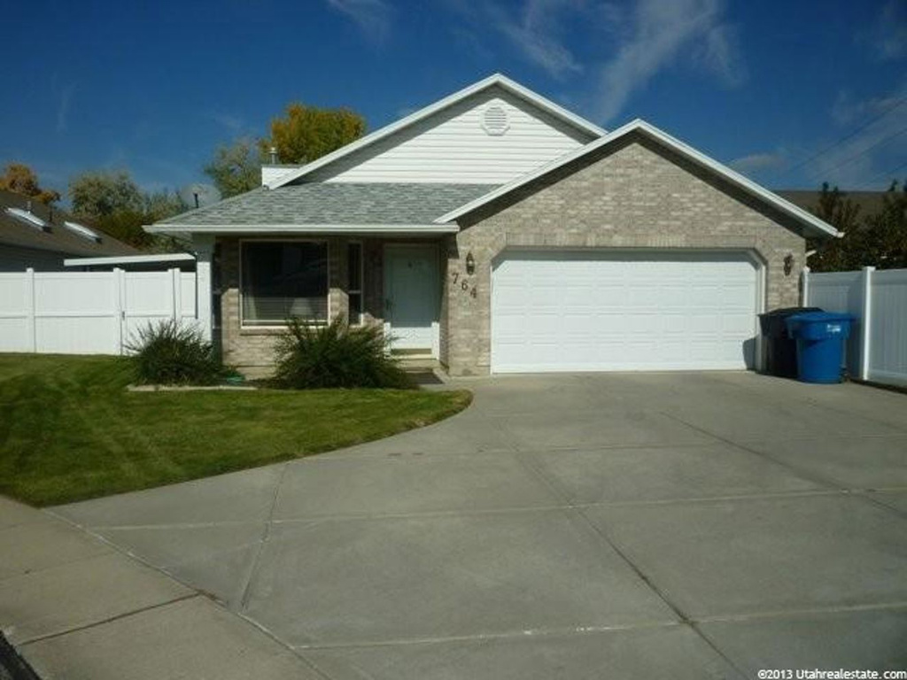 764 W 4075 S, Riverdale, UT 84405