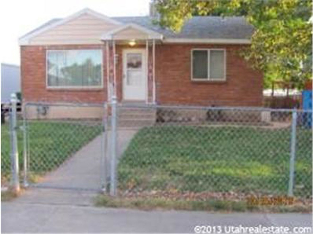 556 E 350 S, Clearfield, UT 84015