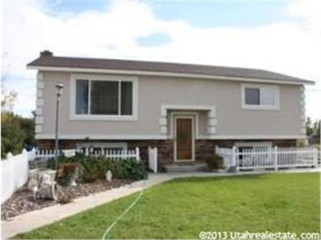 3873 S 2500 E, Naples, UT 84078