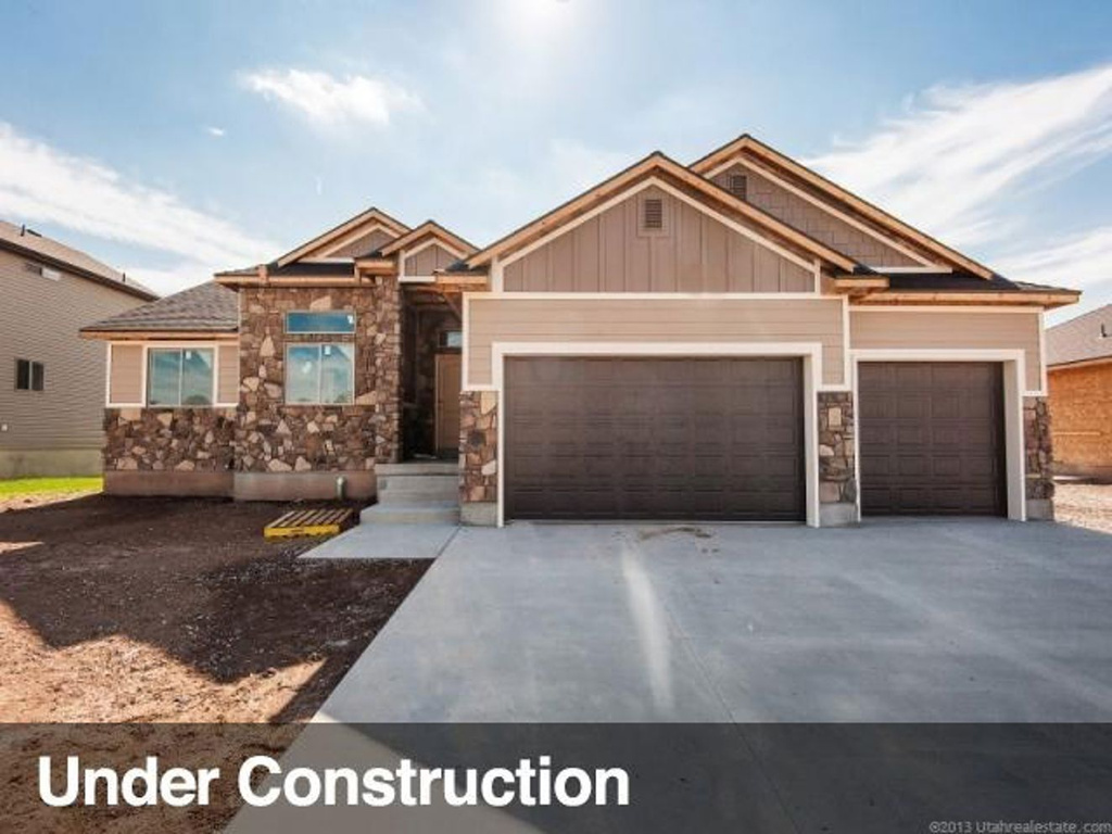 897 W 200 N, Clinton, UT 84015