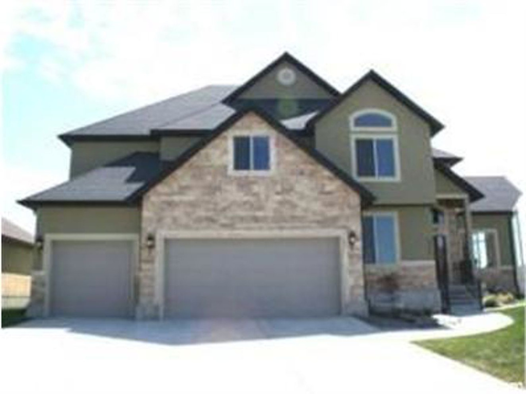 3673 Augusta Dr, Syracuse, UT 84075