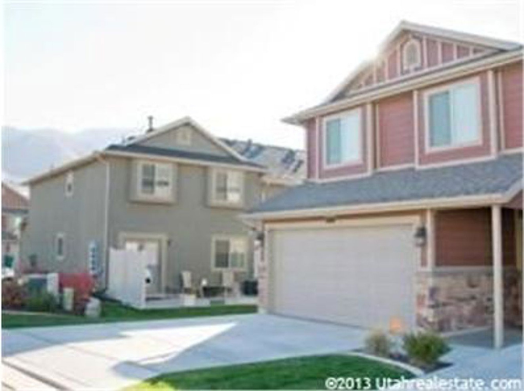 1872 E Whitetail Way #84, Layton, UT 84040