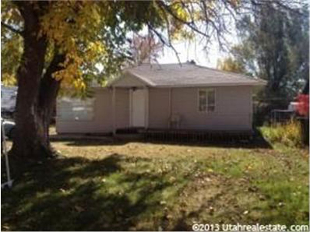 1143 E Collins Blvd N, Ogden, UT 84404