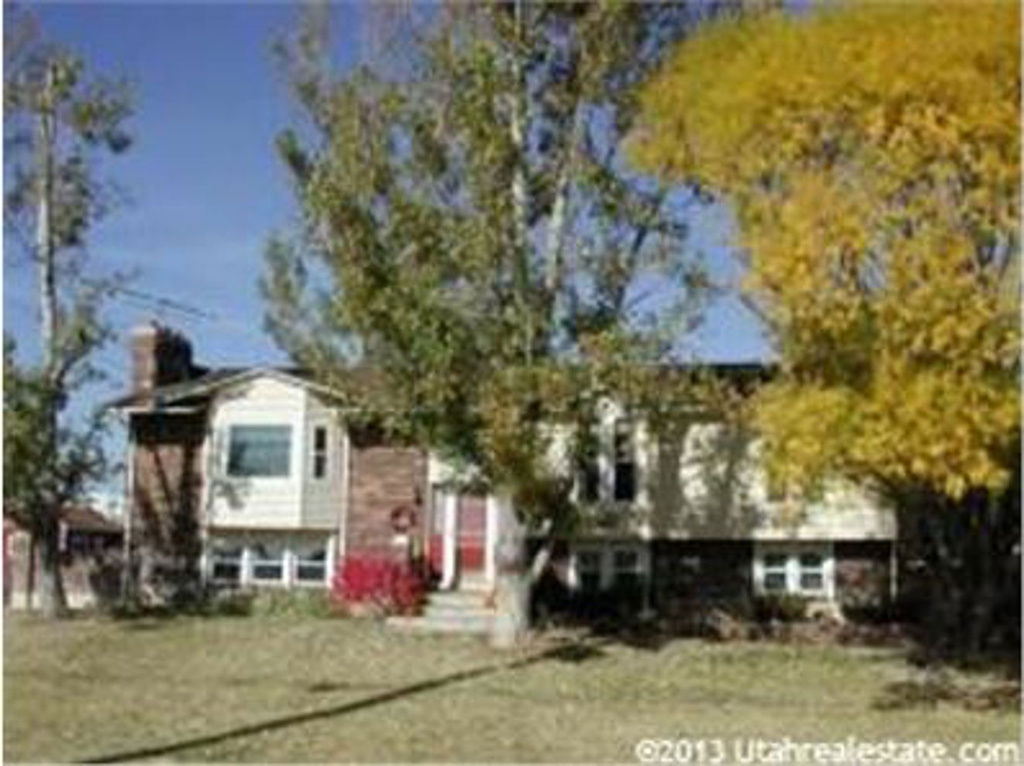 6320 W 5500 S, Hooper, UT 84315