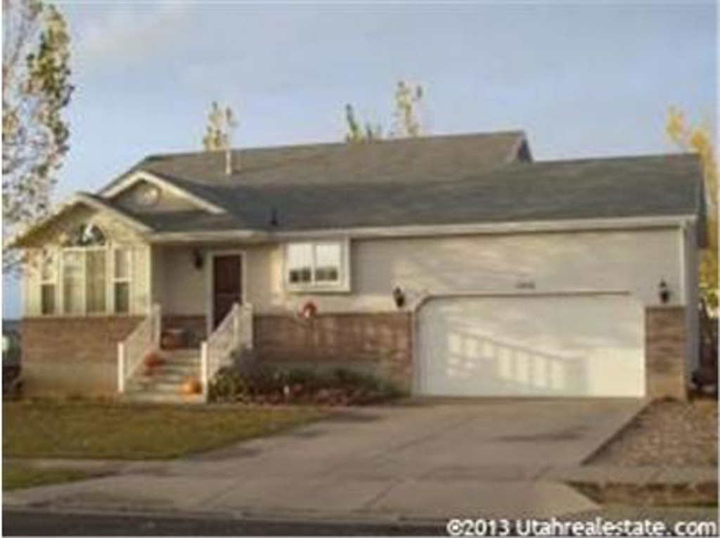 2182 W 1570 N, Clinton, UT 84015