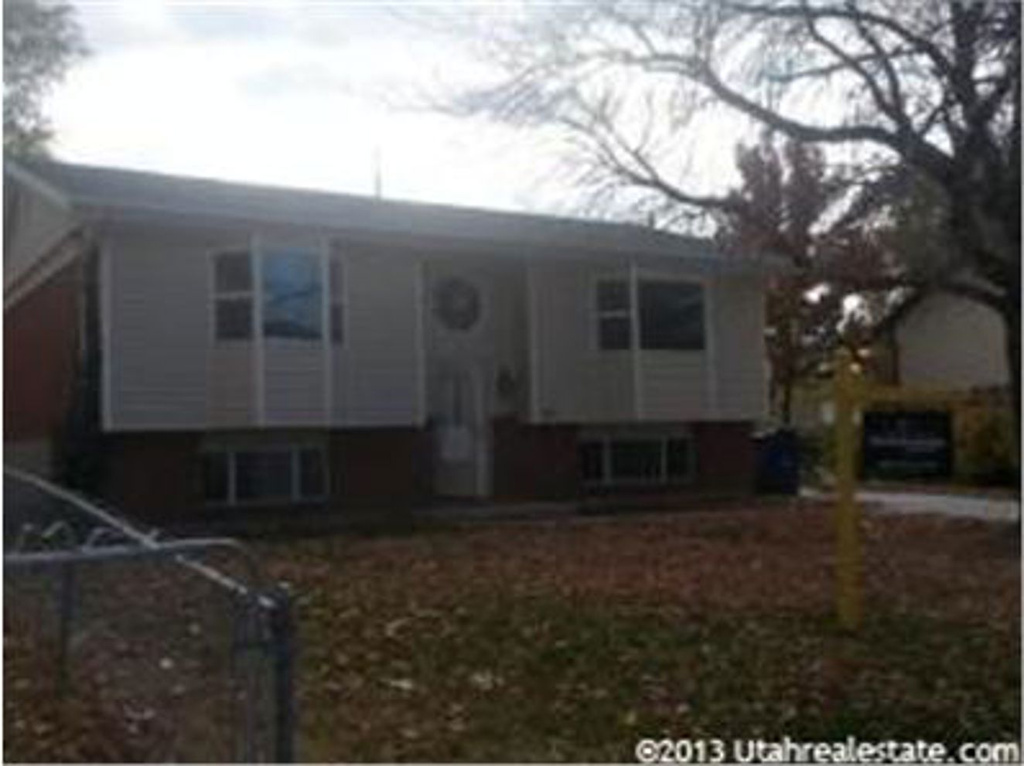 5662 S 2775 W, Roy, UT 84067