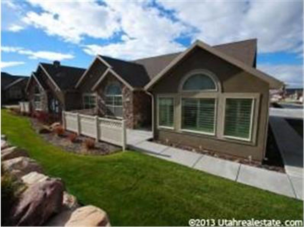 327 E 2230 N #22D, North Logan, UT 84341