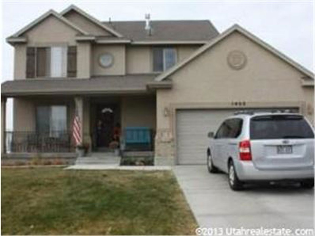 1453 N 2340 W, Clinton, UT 84015