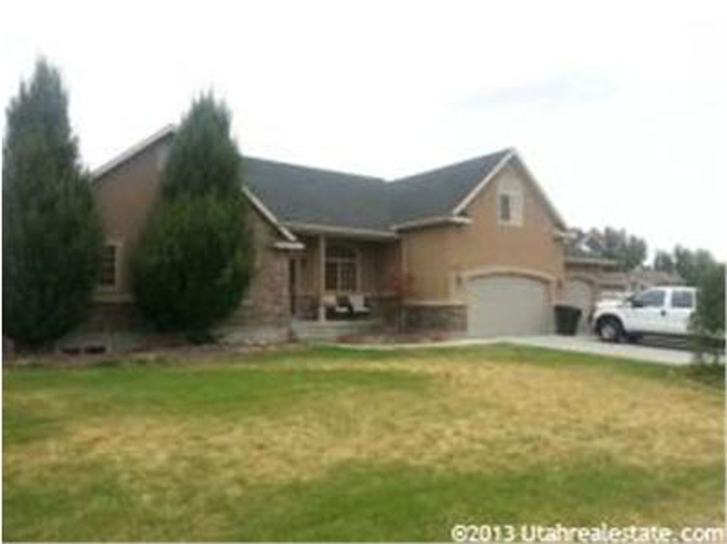 1541 N 1375 W, Clinton, UT 84015