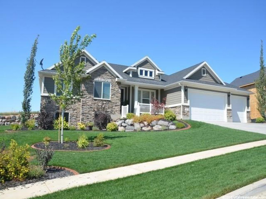 3167 N Goshawk Way E, Layton, UT 84040