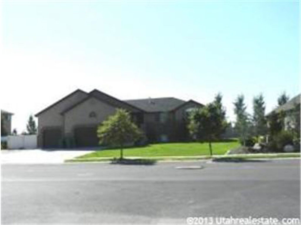 6237 W 5300 S, Hooper, UT 84315