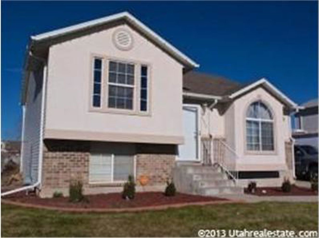 4020 W 5000 S, Roy, UT 84067