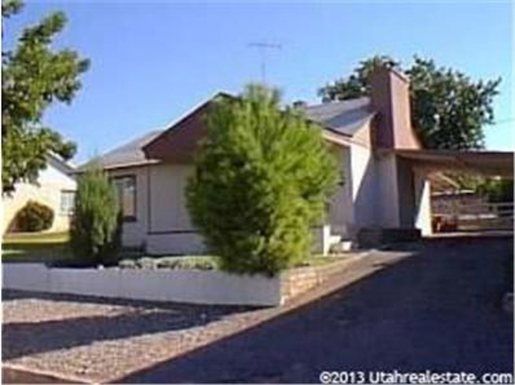 30 N 500 E, St. George, UT 84770