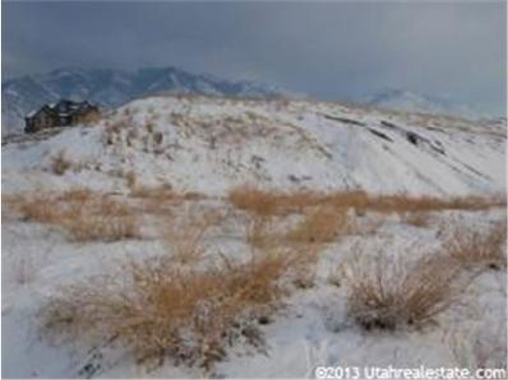 310 N 300 E #12, Millville, UT 84326