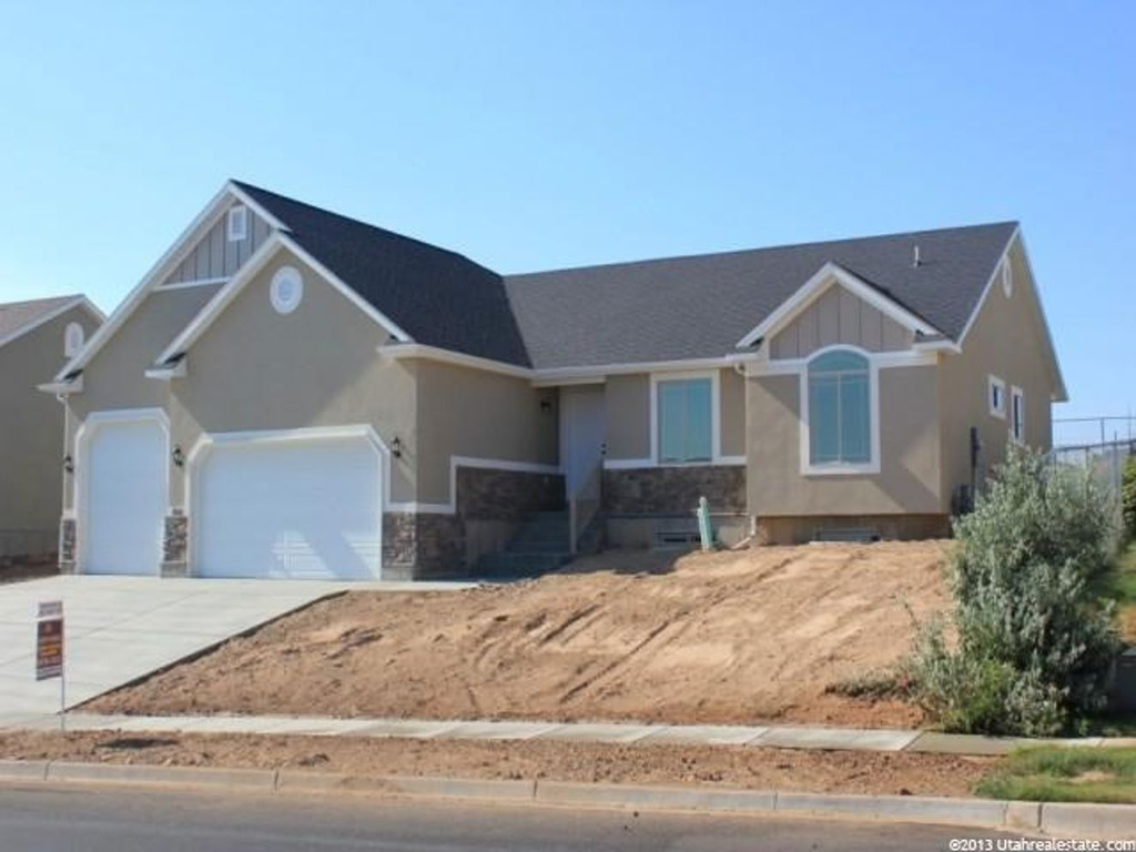 1041 E Mountain Shadow N, Layton, UT 84040