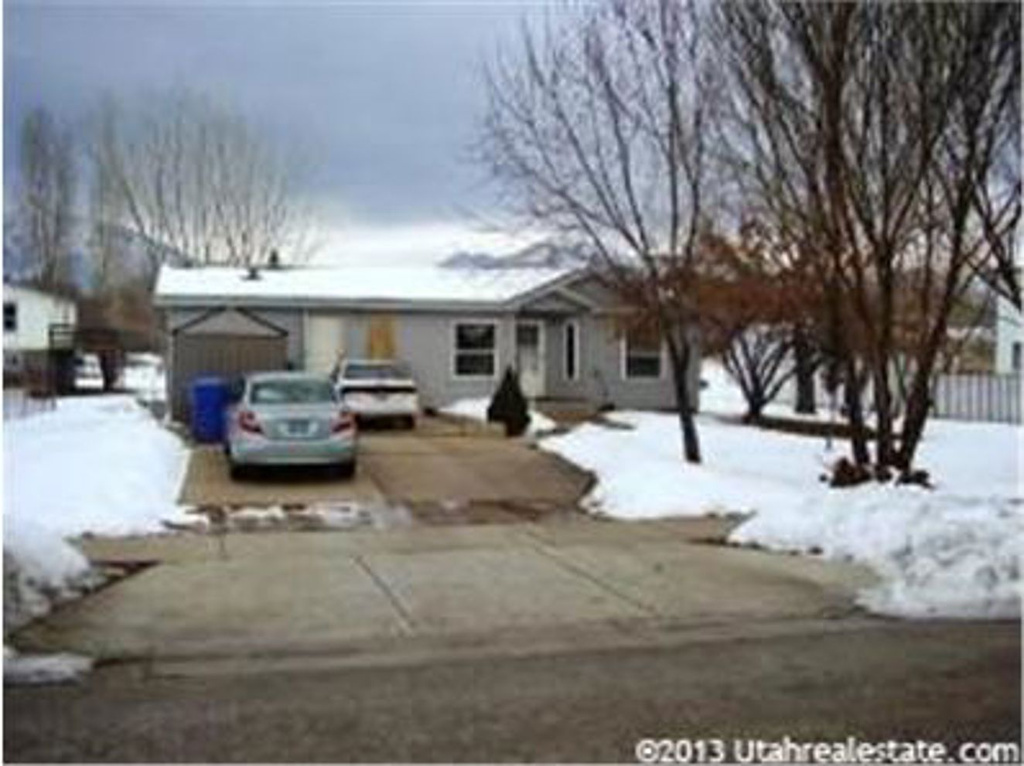 125 S 400 W, Hyrum, UT 84319