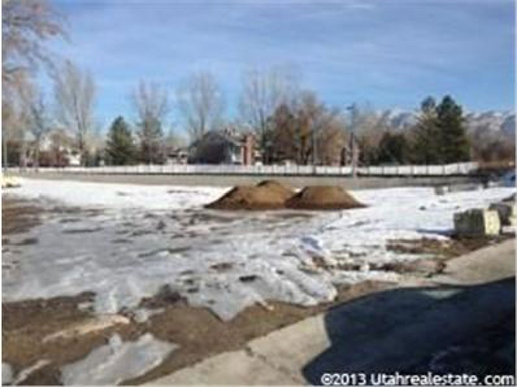 67 E 8000 S, Midvale, UT 84047