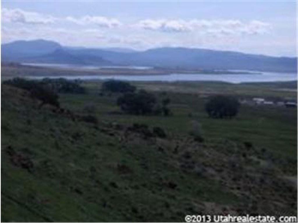 875 E State Line Rd, Manila, UT 84046