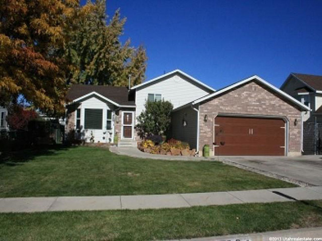2864 W 4275 S, Roy, UT 84067