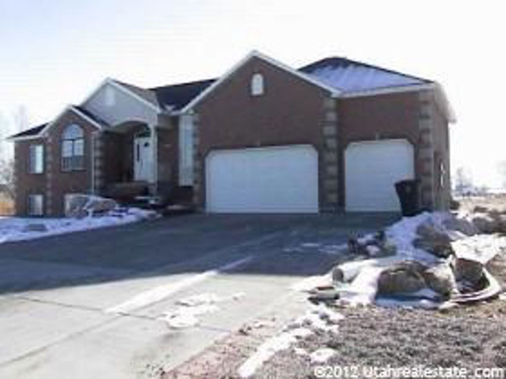 6351 W 4425 S, Hooper, UT 84315