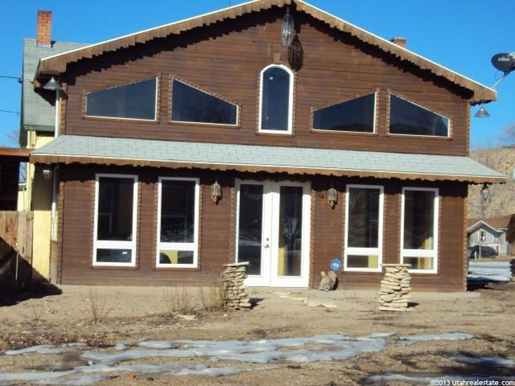 94 E Canyon Rd, Mayfield, UT 84643