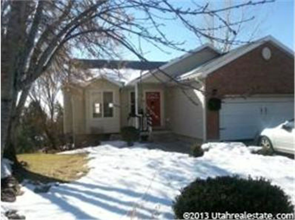 385 E 3350 St N, North Ogden, UT 84414