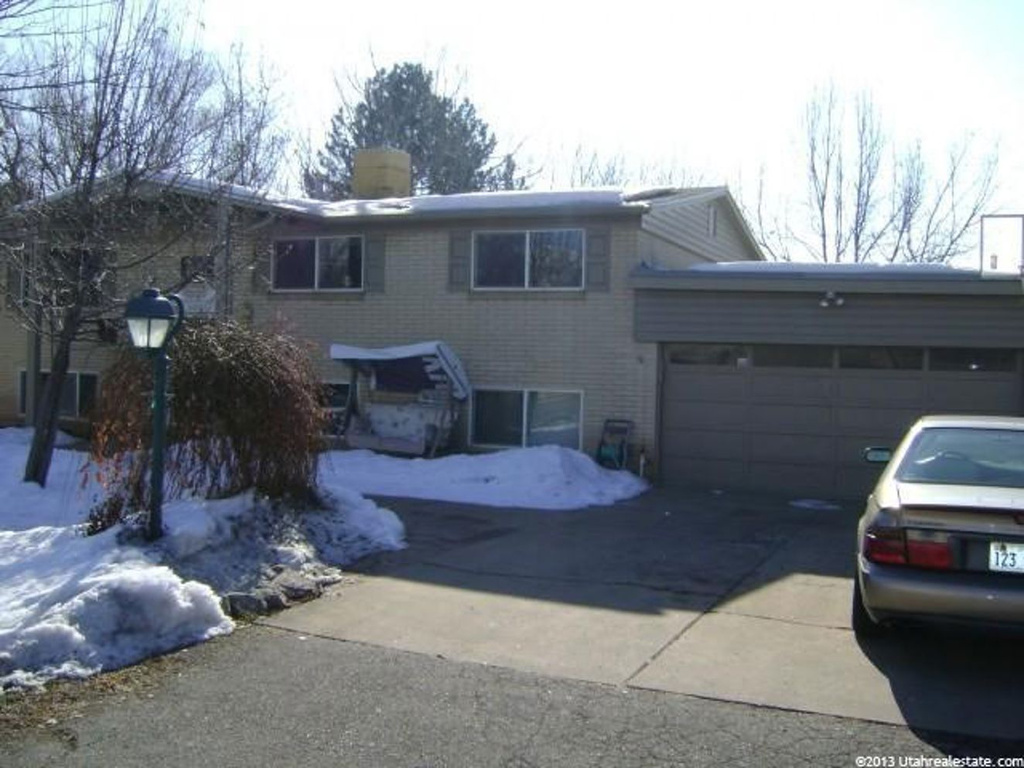 998 E 1000 N, Layton, UT 84040