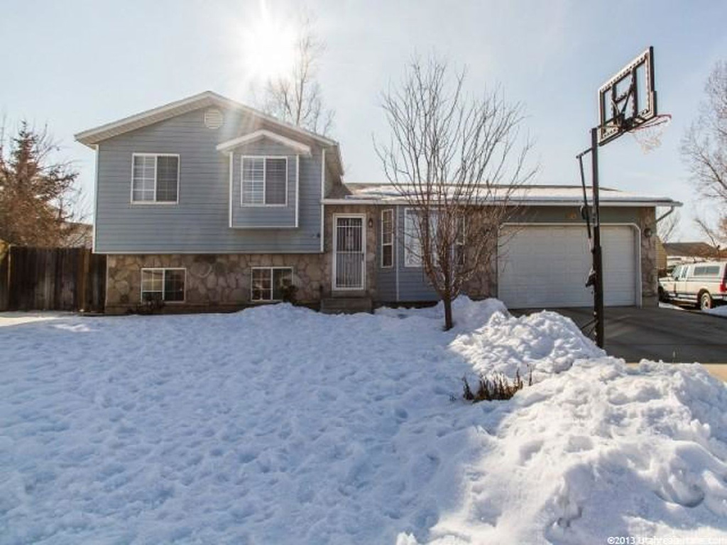 4438 S 2800 W, Roy, UT 84067