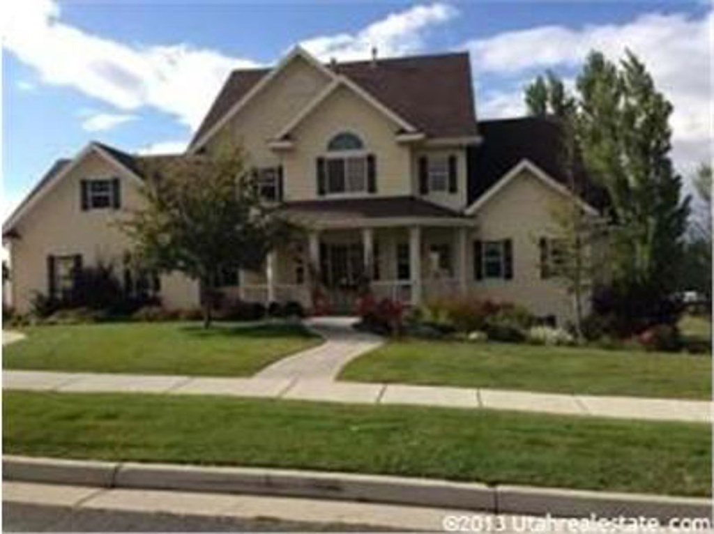 550 E 100 S, Hyde Park, UT 84318