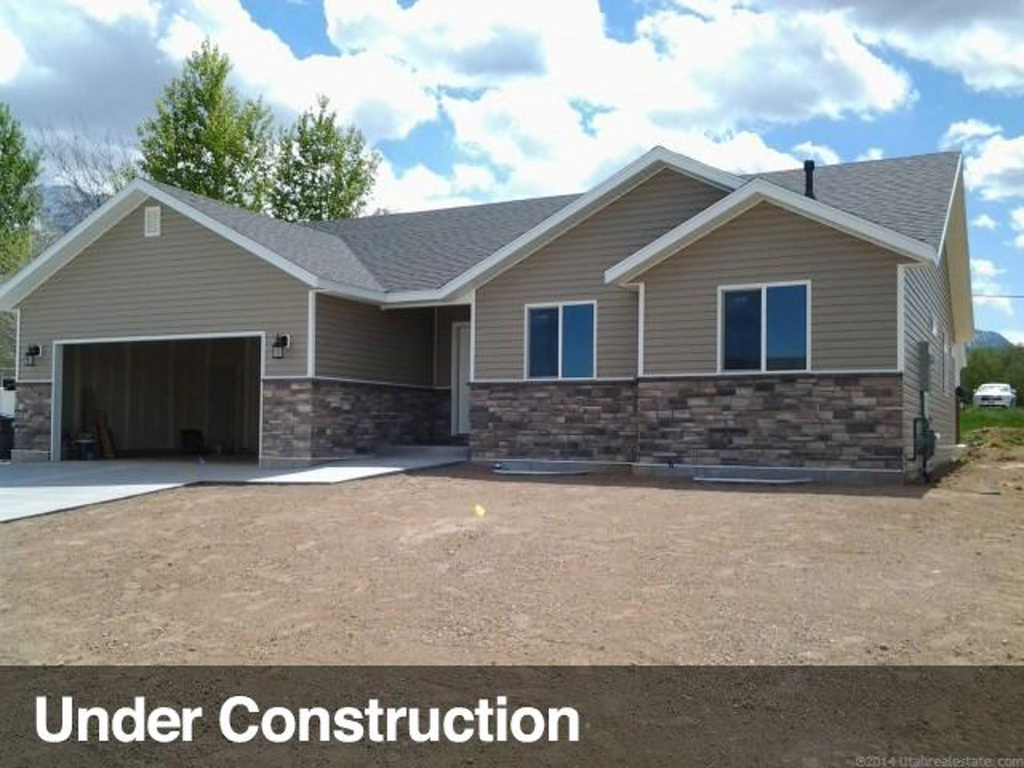 241 W 450 N, Santaquin, UT 84655