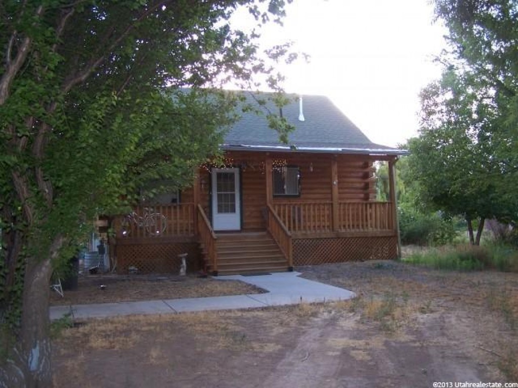 345 N 100 E, Monroe, UT 84754