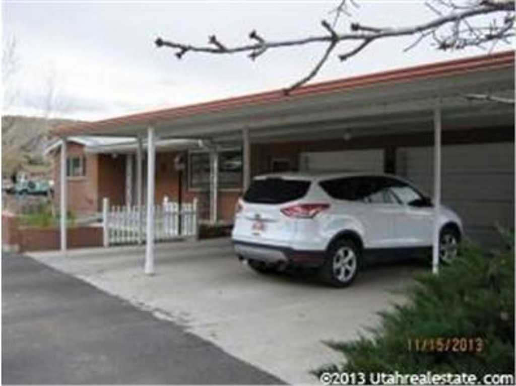 400 E St, Helper, UT 84526